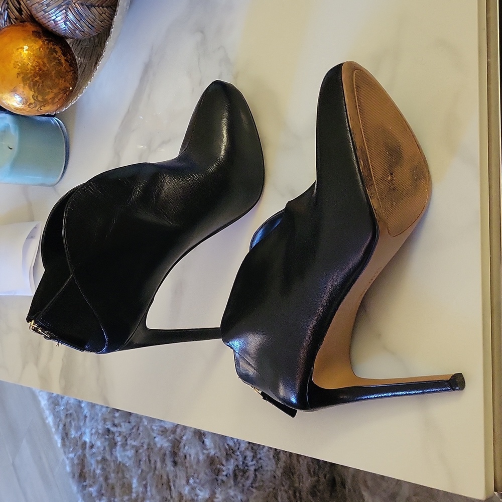 Shoes - Picture 5 of 5